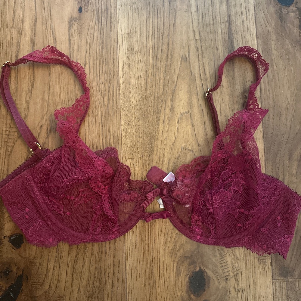Victoria’s Secret Bra 43B